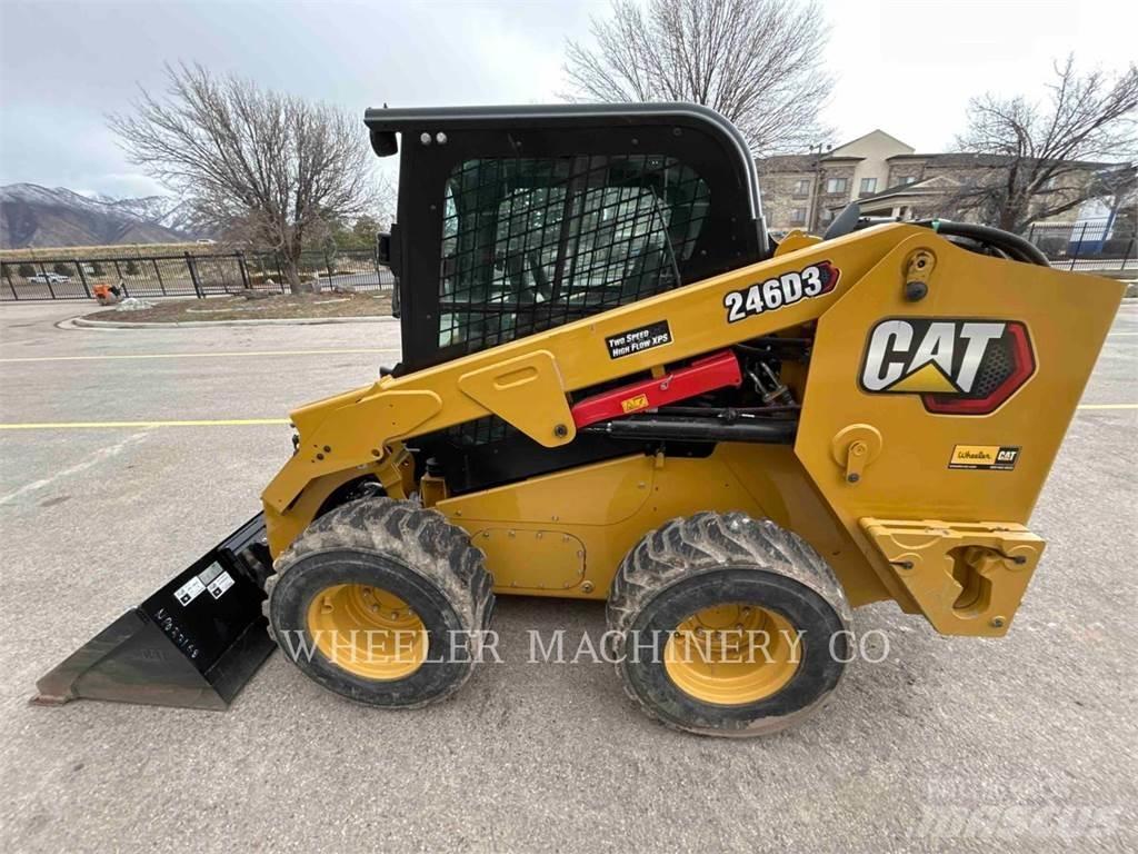 CAT 246D3 C3HF لوادر انزلاقية التوجيه