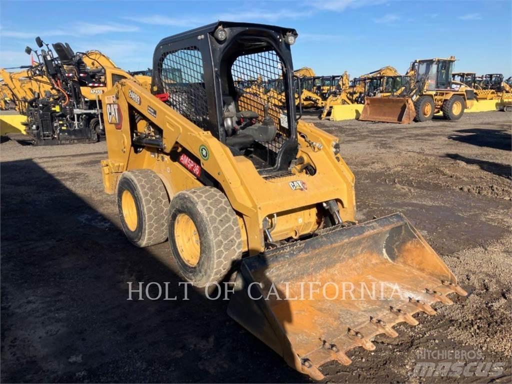 CAT 246D3 HF لوادر انزلاقية التوجيه