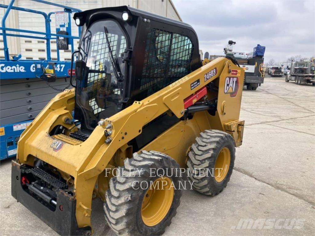 CAT 246D3XPS2C لوادر انزلاقية التوجيه