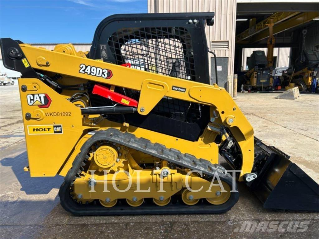 CAT 249D لوادر انزلاقية التوجيه