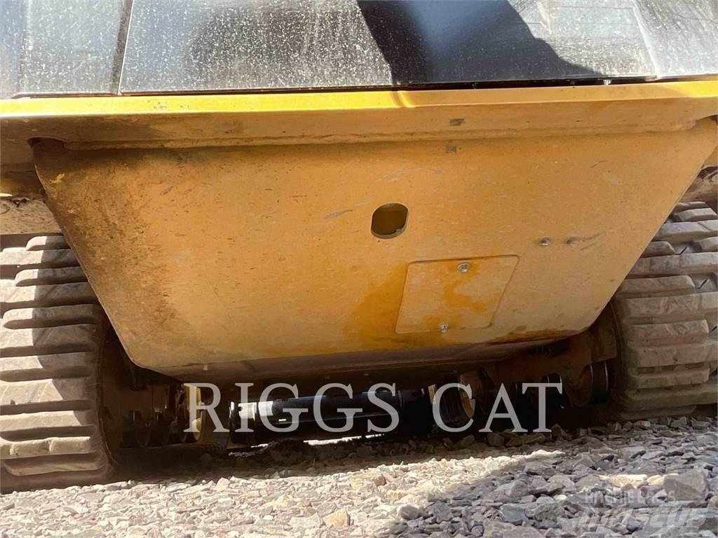 CAT 249D A لوادر انزلاقية التوجيه