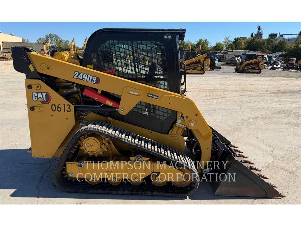 CAT 249D3 لوادر زحافة