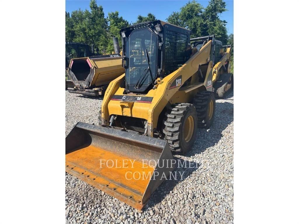 CAT 252BSTD2C لوادر انزلاقية التوجيه