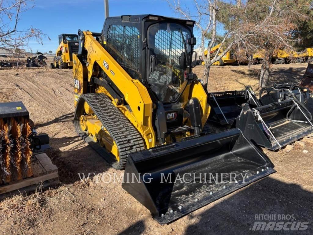 CAT 255 لوادر انزلاقية التوجيه