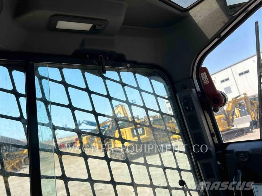 CAT 255 لوادر زحافة