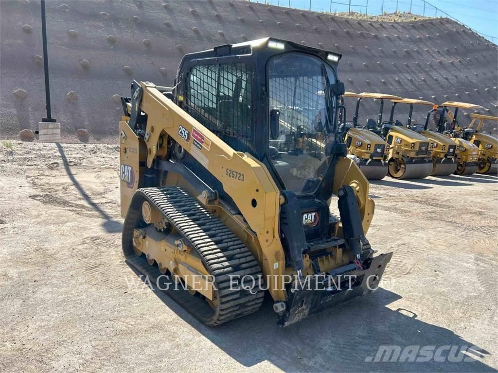 CAT 255 لوادر زحافة
