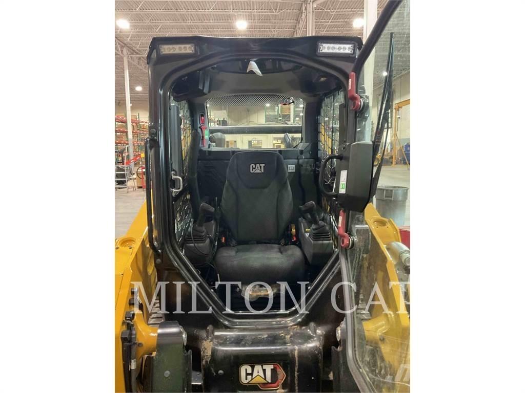CAT 255 لوادر انزلاقية التوجيه