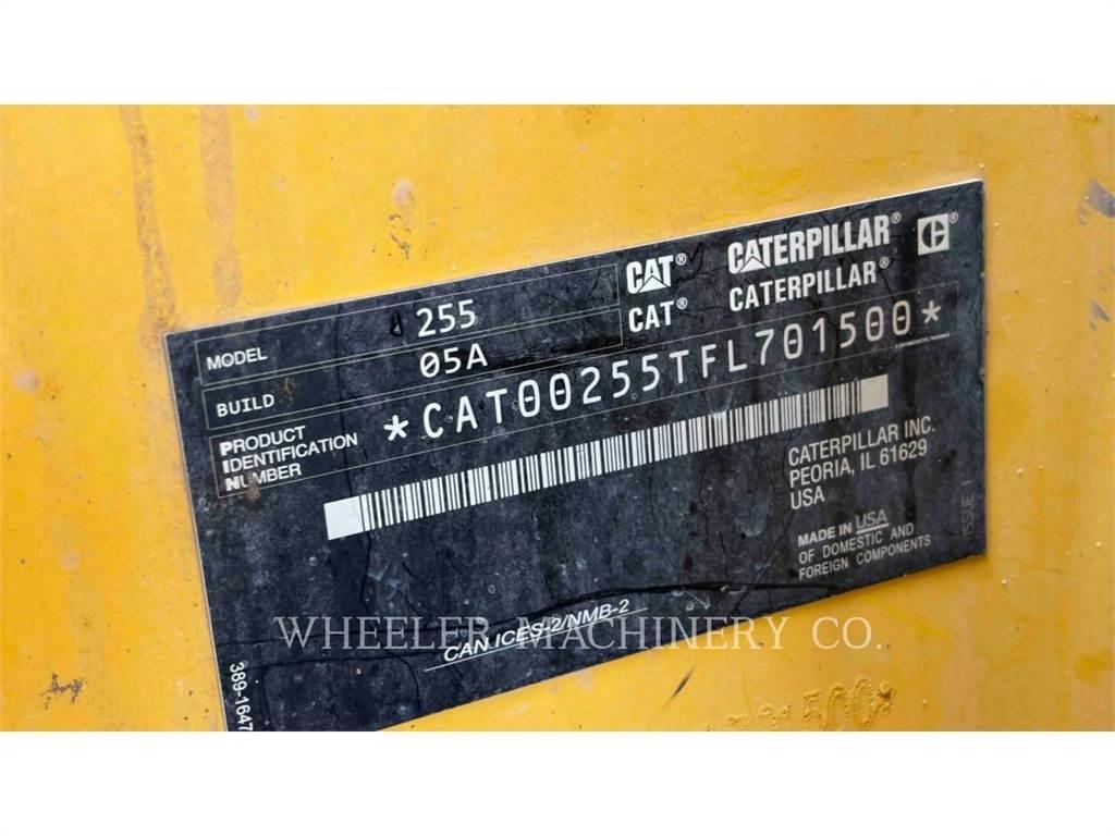 CAT 255 C3HF لوادر زحافة