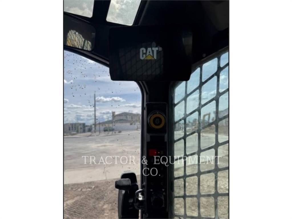 CAT 255 HP1CB لوادر انزلاقية التوجيه
