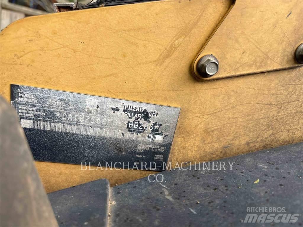 CAT 256C لوادر انزلاقية التوجيه