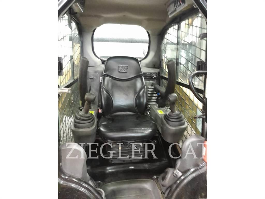 CAT 257D لوادر زحافة