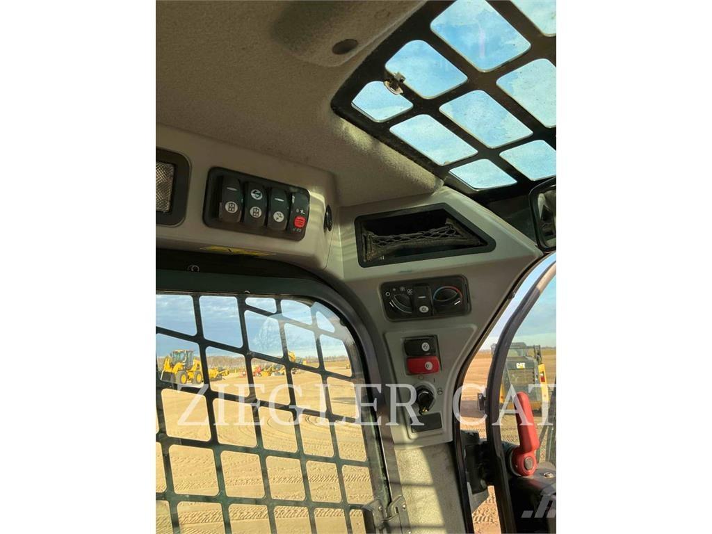 CAT 257D لوادر زحافة