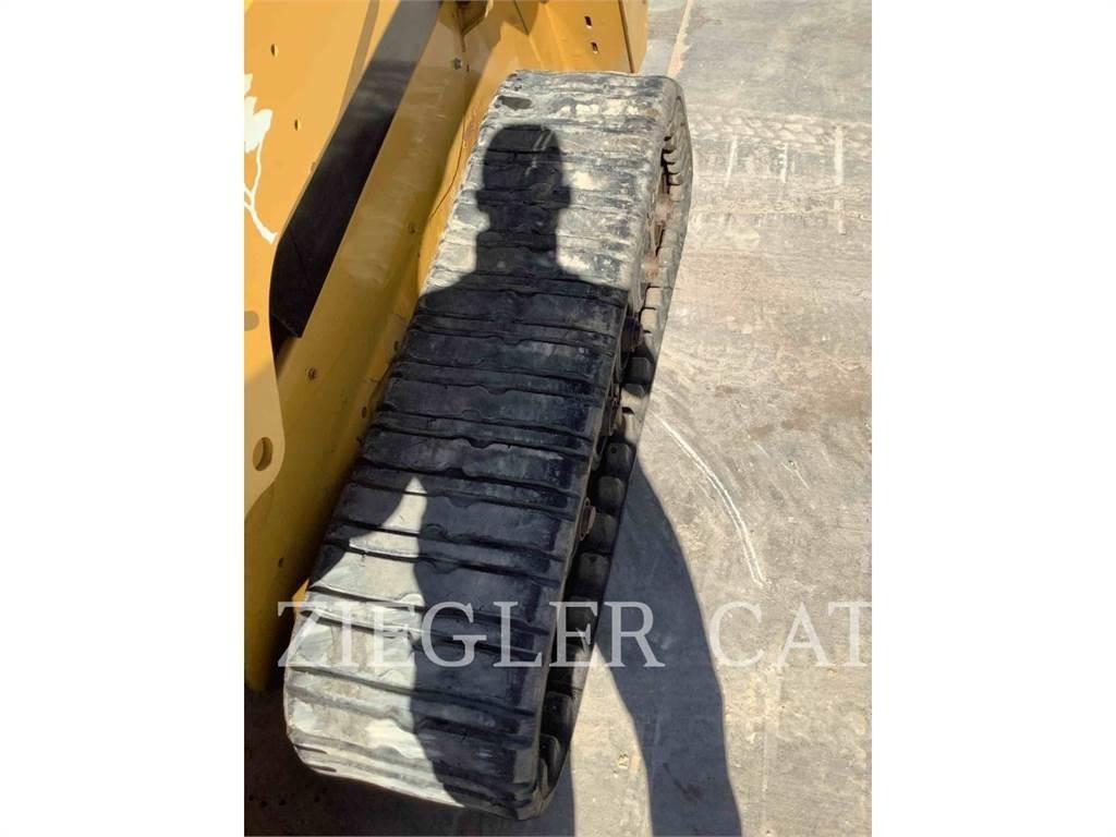 CAT 257D3 لوادر زحافة