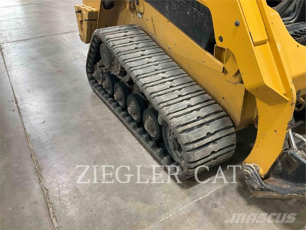 CAT 257D3 لوادر زحافة