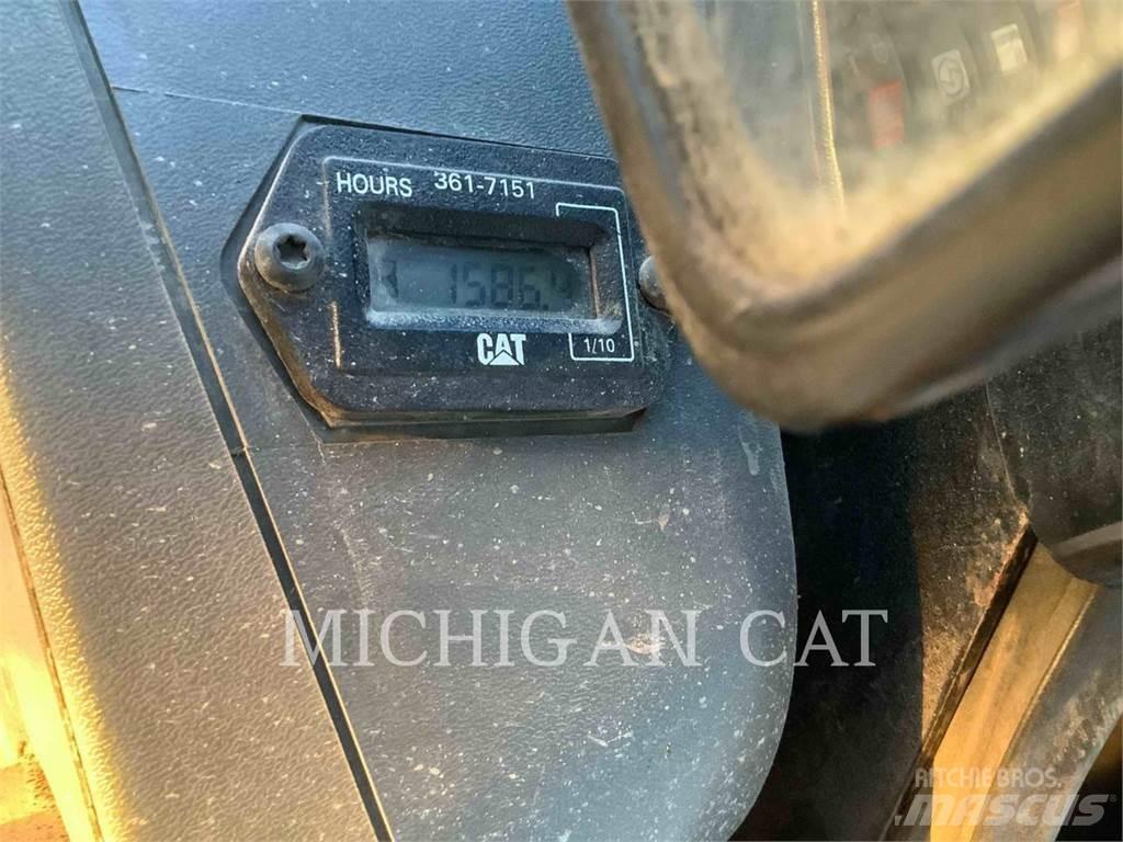 CAT 259B3 A2Q لوادر انزلاقية التوجيه