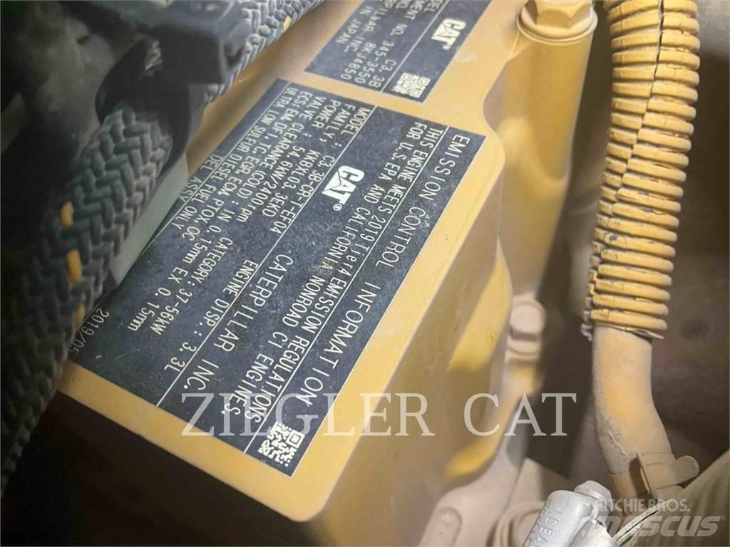 CAT 259D لوادر زحافة