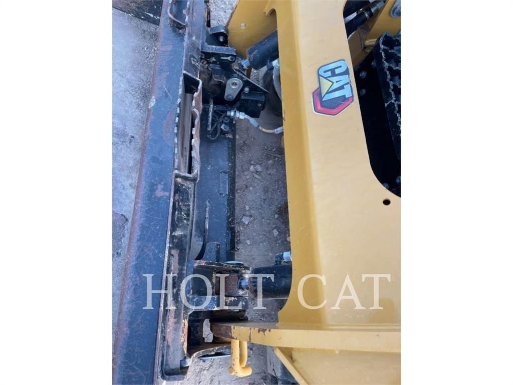 CAT 259D لوادر انزلاقية التوجيه