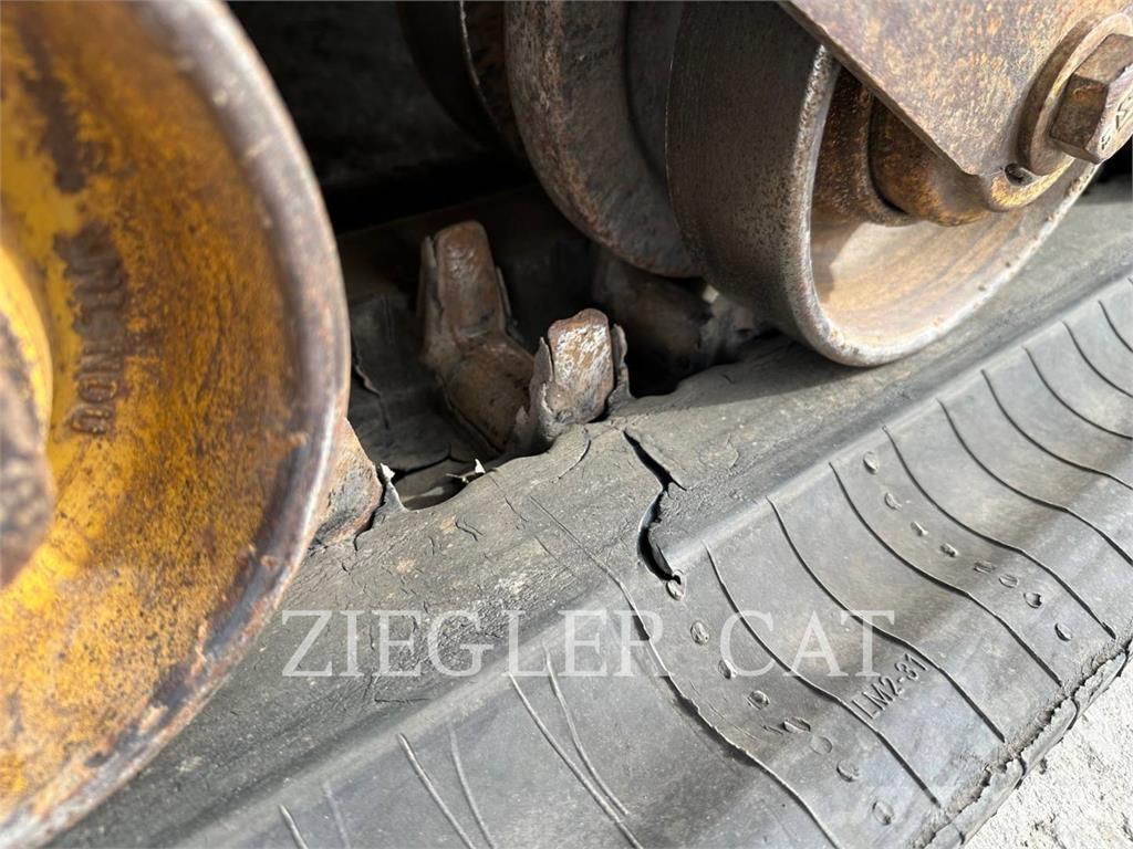 CAT 259D لوادر زحافة
