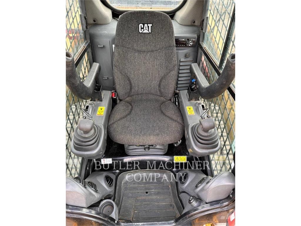 CAT 259D لوادر زحافة