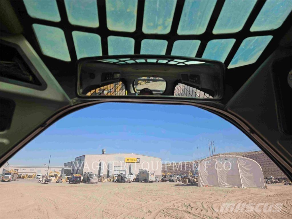 CAT 259D لوادر زحافة