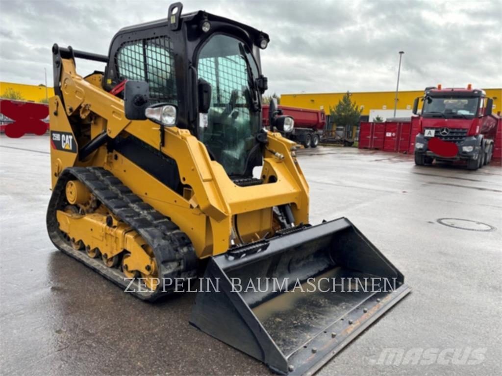 CAT 259D لوادر انزلاقية التوجيه