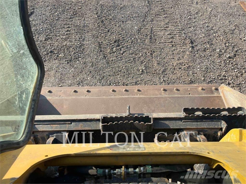 CAT 259D 3 لوادر انزلاقية التوجيه