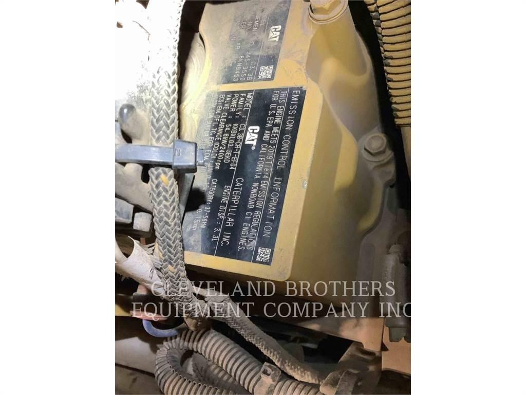 CAT 259D HF لوادر انزلاقية التوجيه