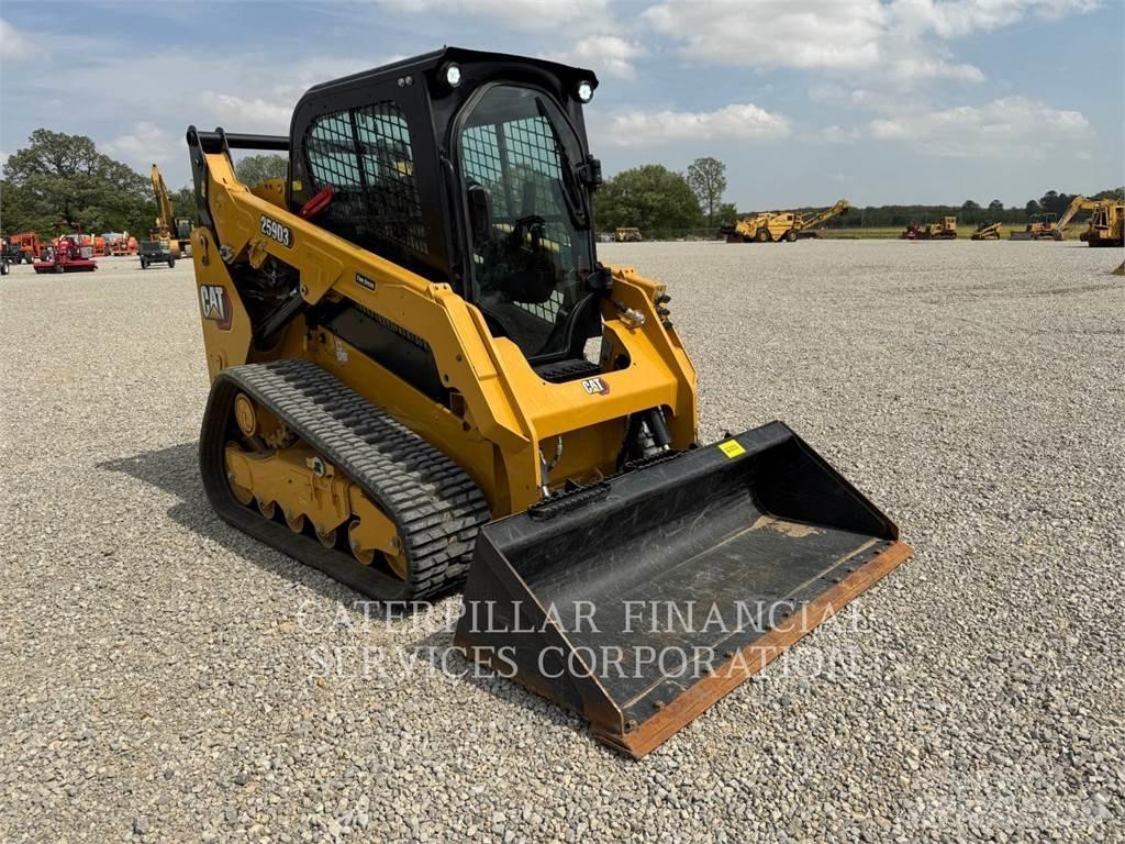 CAT 259D3 لوادر زحافة