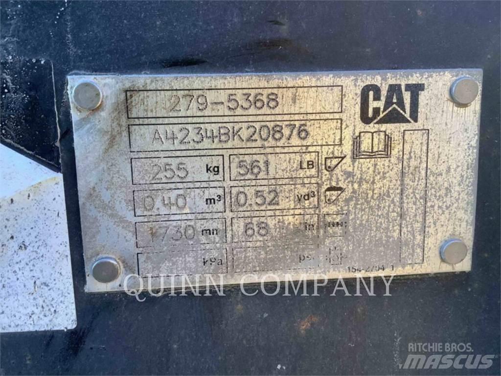 CAT 259D3 لوادر انزلاقية التوجيه