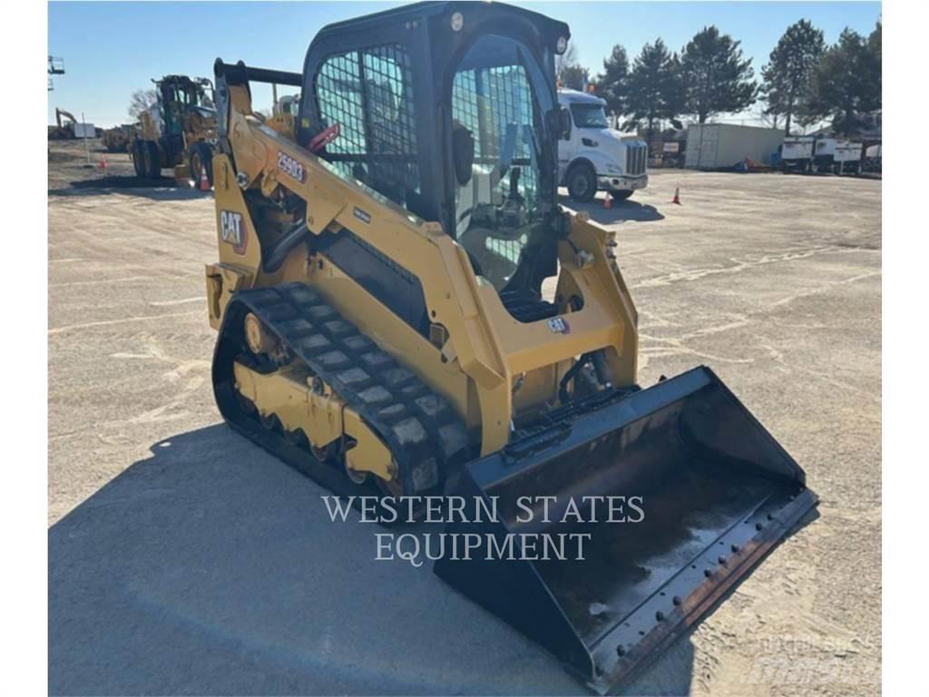 CAT 259D3 لوادر انزلاقية التوجيه