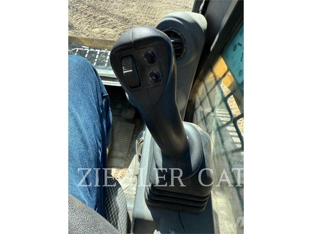 CAT 259D3 لوادر زحافة