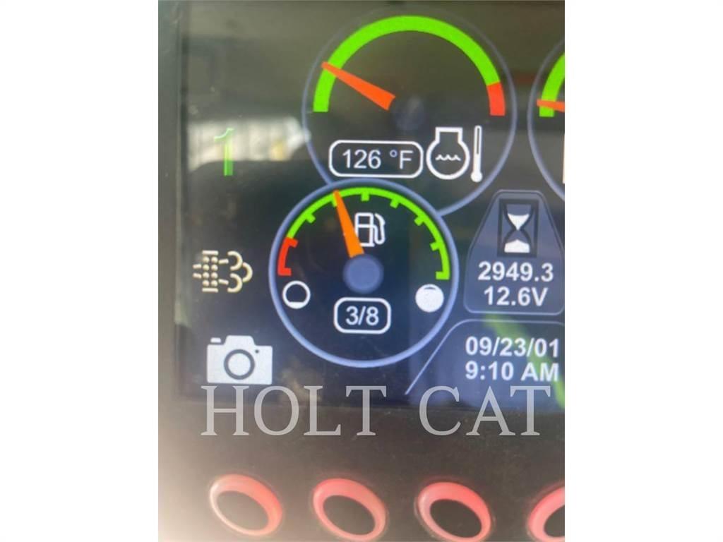 CAT 259D3 لوادر زحافة