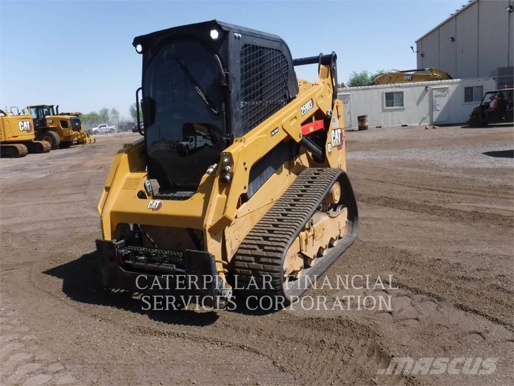 CAT 259D3 لوادر زحافة