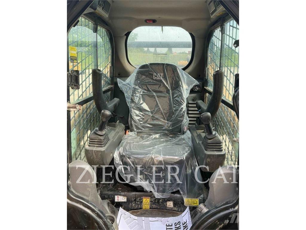 CAT 259D3 لوادر زحافة