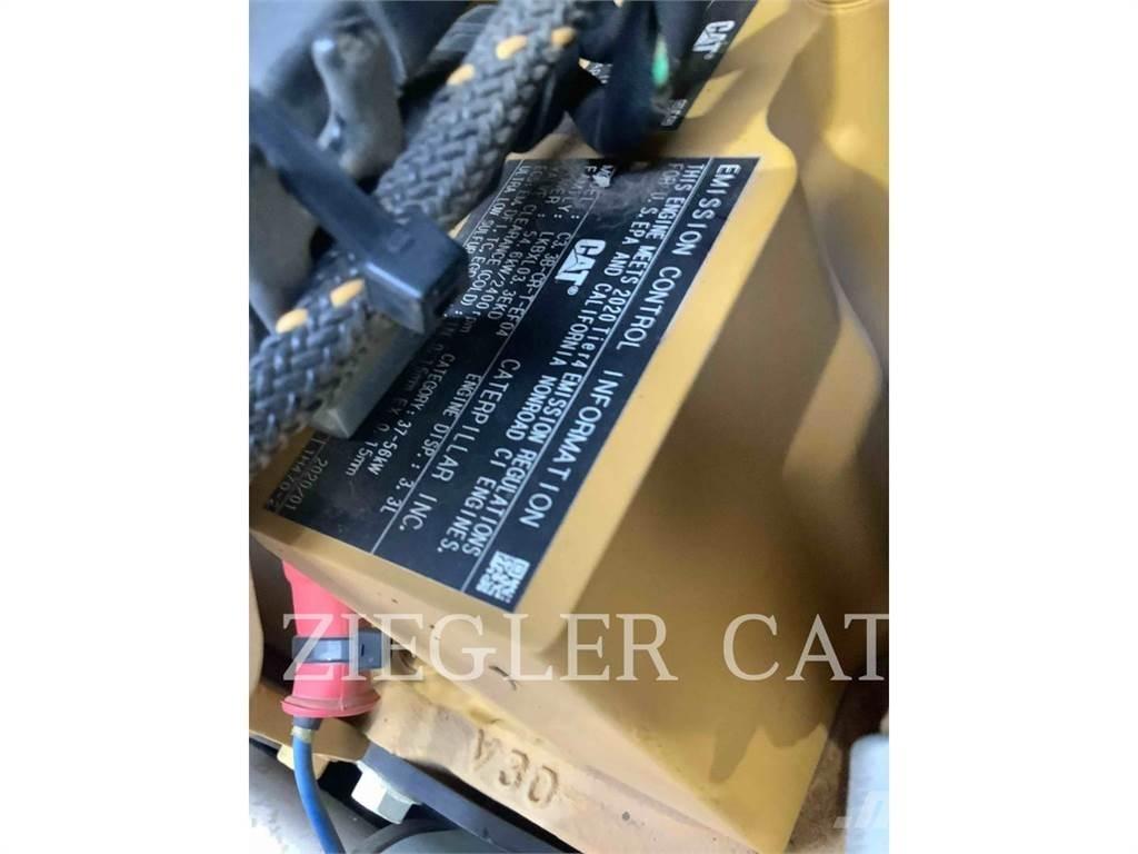 CAT 259D3 لوادر زحافة
