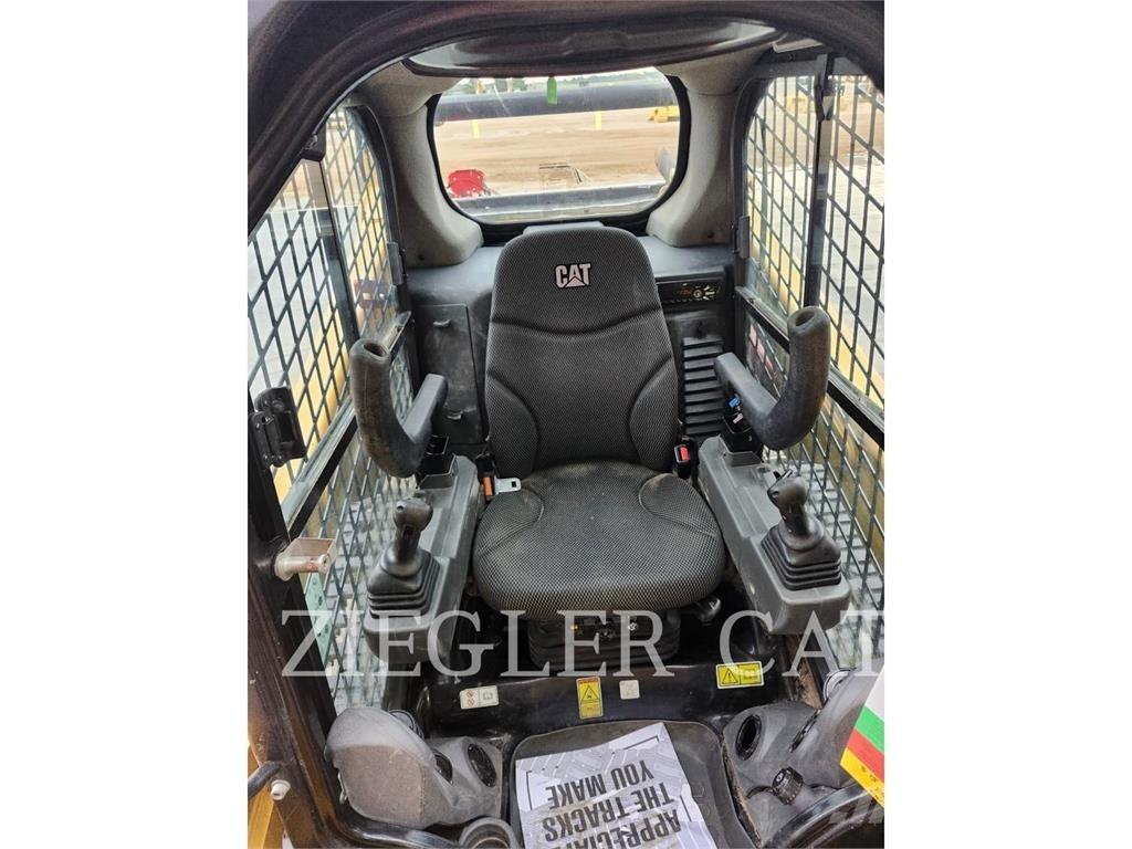 CAT 259D3 لوادر زحافة