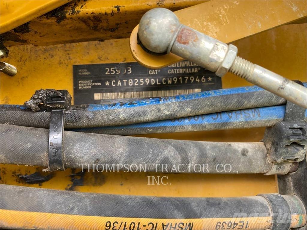 CAT 259D3 لوادر زحافة