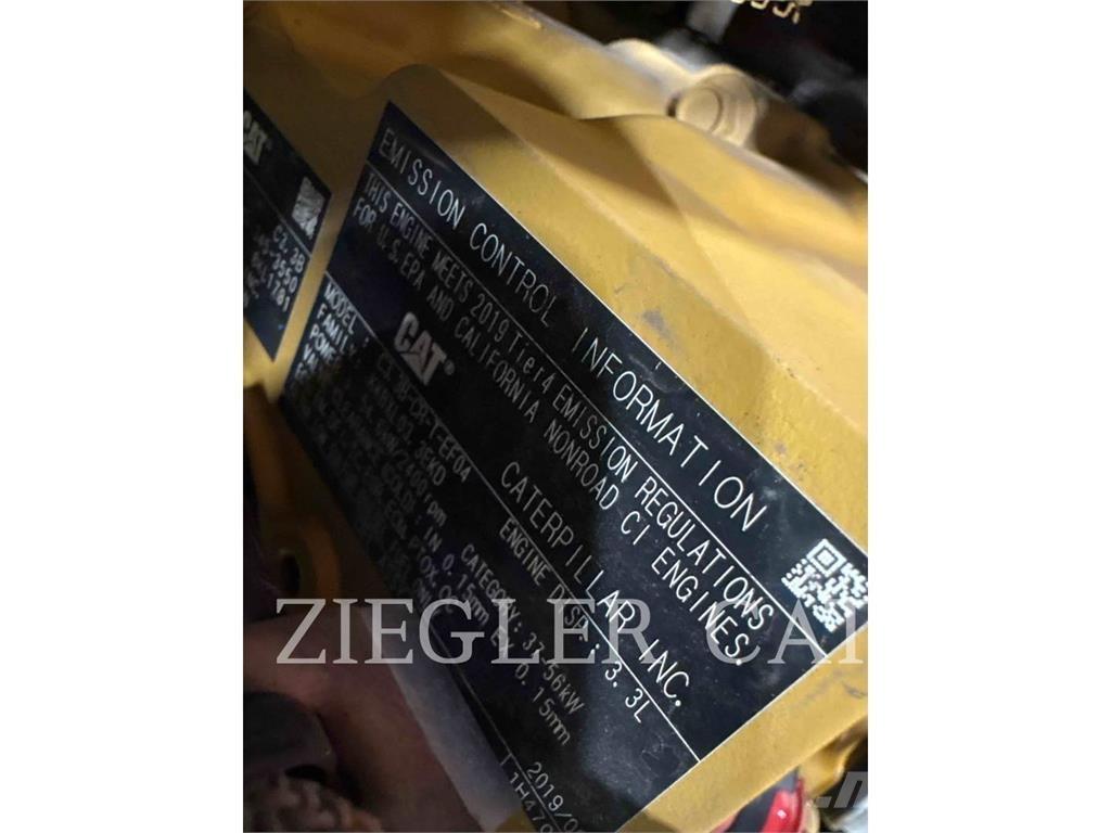 CAT 259D3 لوادر زحافة