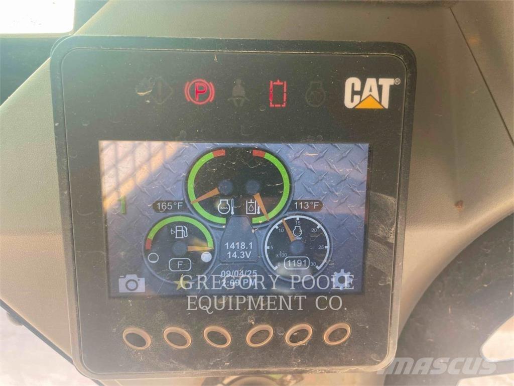 CAT 259D3 لوادر زحافة