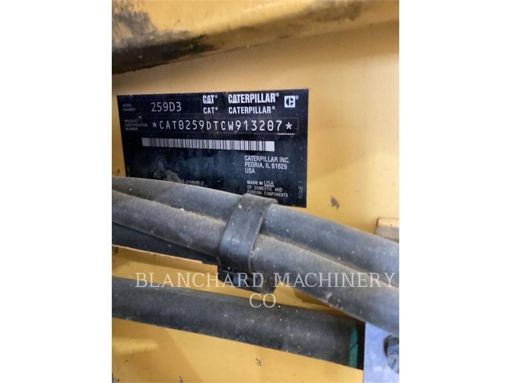 CAT 259D3 لوادر زحافة