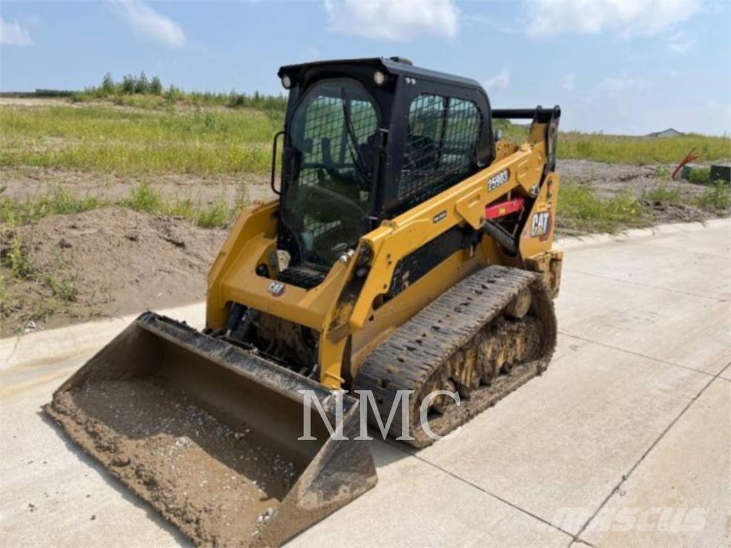 CAT 259D3 لوادر زحافة