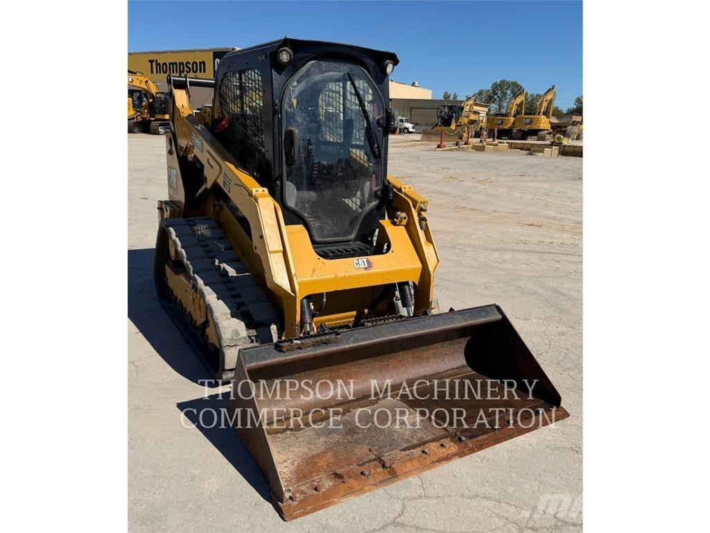 CAT 259D3 لوادر زحافة