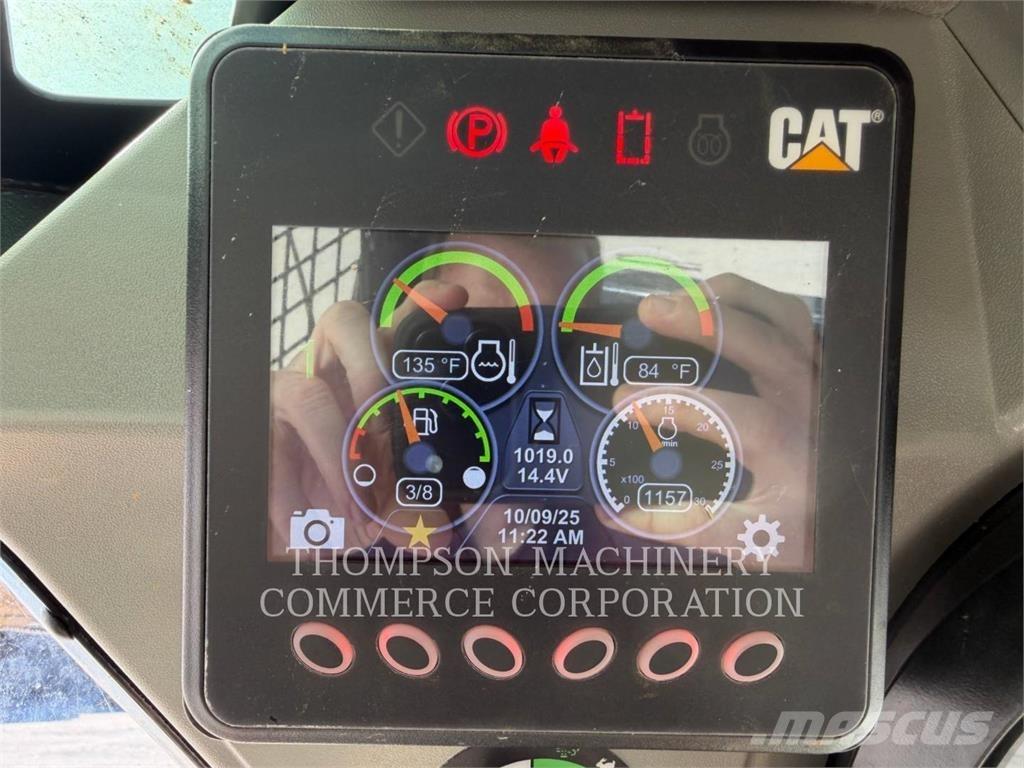 CAT 259D3 لوادر زحافة
