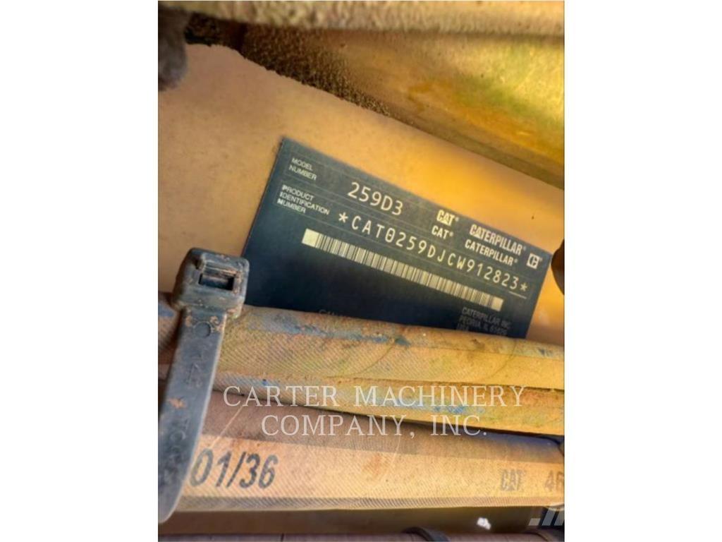 CAT 259D3 لوادر زحافة