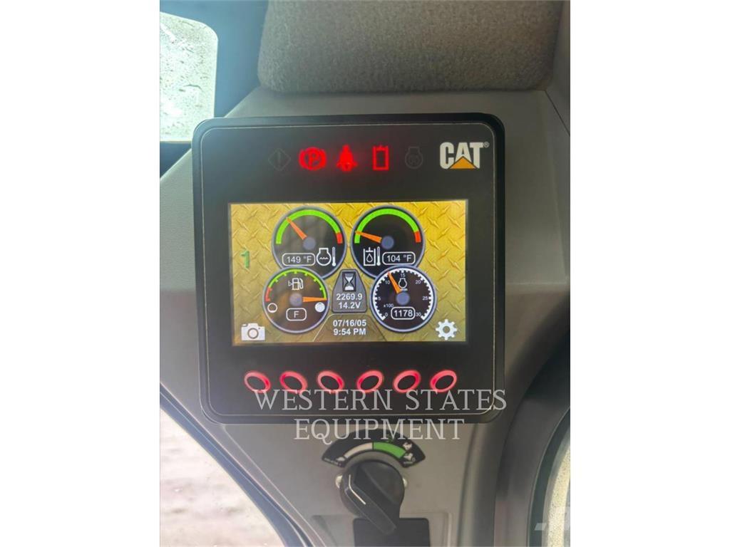 CAT 259D3 لوادر انزلاقية التوجيه