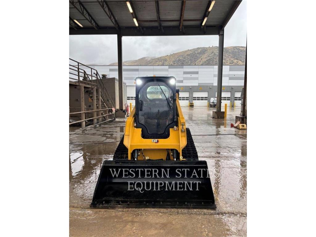 CAT 259D3 لوادر انزلاقية التوجيه