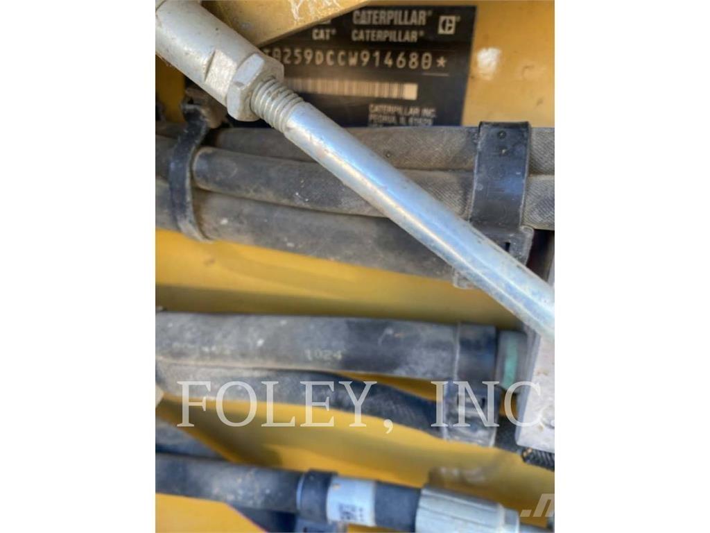 CAT 259D3 لوادر زحافة