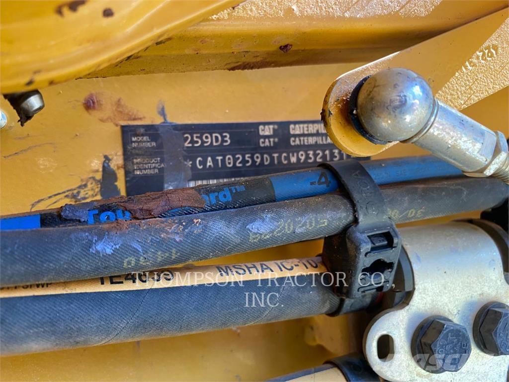 CAT 259D3 لوادر زحافة