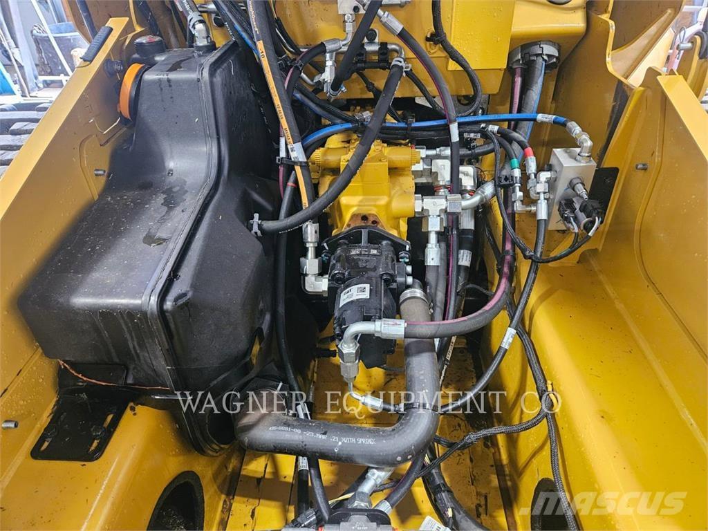 CAT 259D3 لوادر زحافة