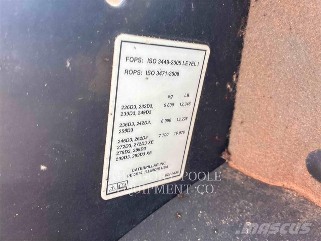 CAT 259D3 لوادر زحافة